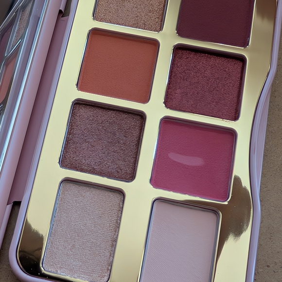 Too Faced Pink Makeup Collection - Picture 8 of 9